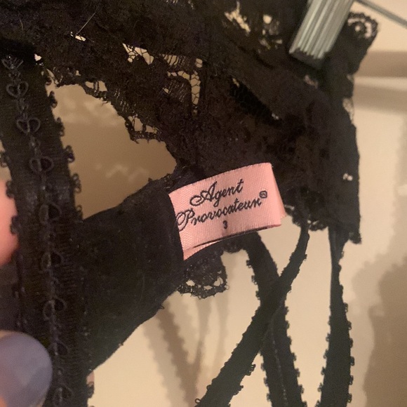 Agent provocateur black lace bra + matching garter belt 36C LINGERIE BUNDLE - Picture 6 of 16